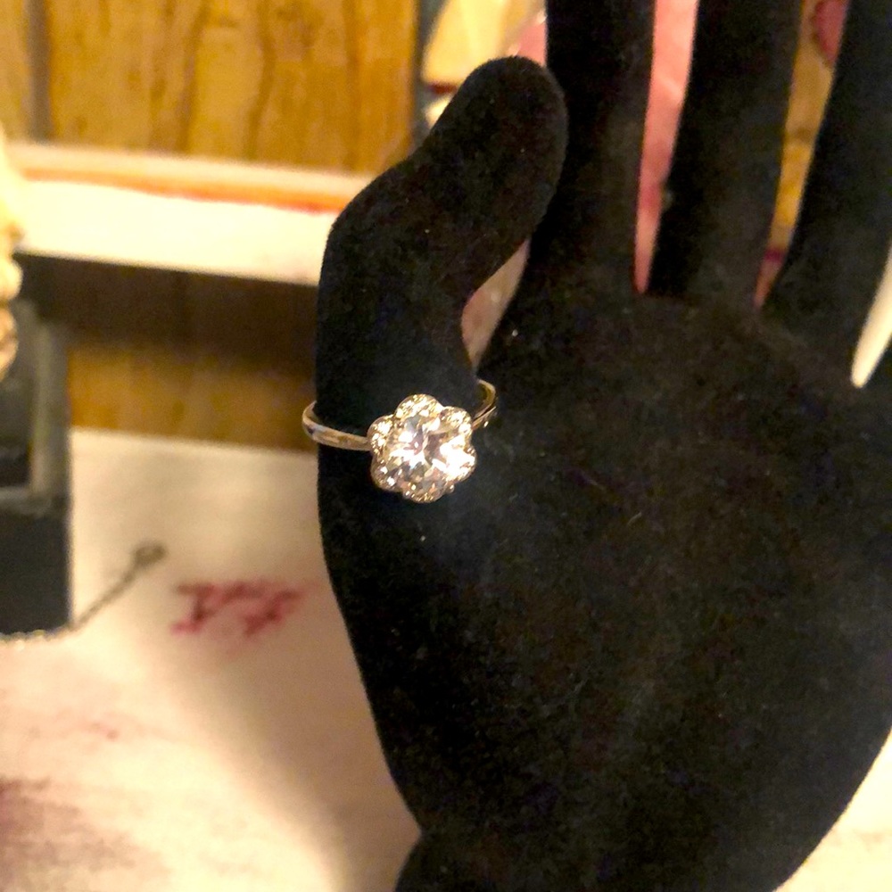 Beautiful Sparkly Faux Silver Rhinestone Ring